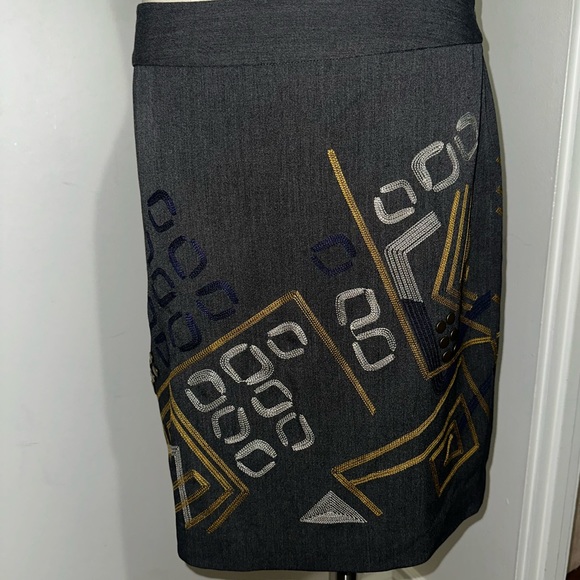 Pencil Skirt Size 10, Nygard Embroidered Accents Dark Grey 21 Inches Length - Picture 9 of 11